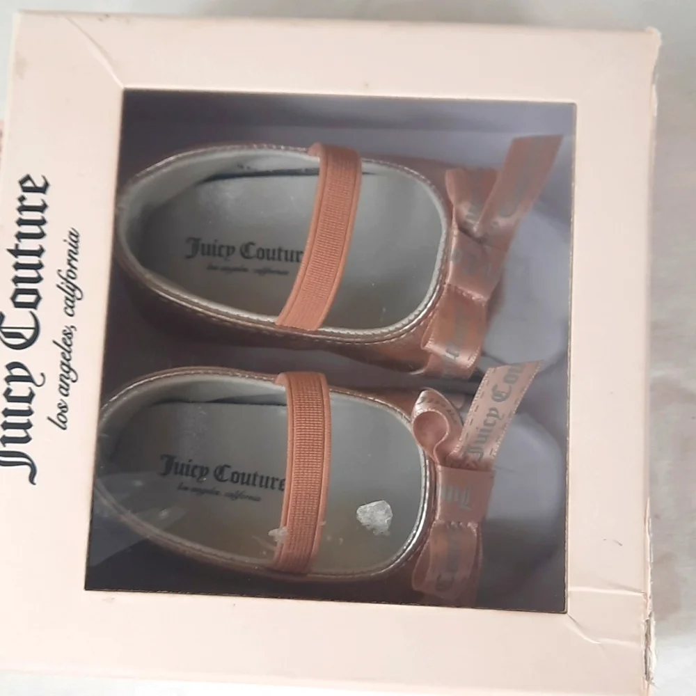 Juicy Couture Baby Venice Baby Shoes Size 4 Rose Gold Silver Metallic with Box